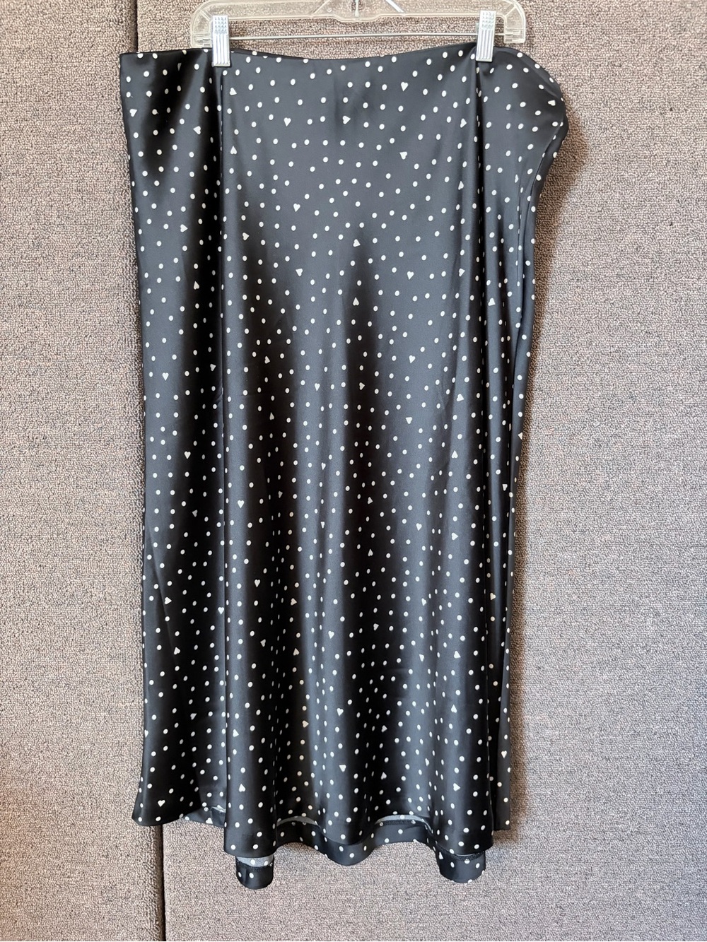 On 34th Black Satin Heart Polka Dot Midi Skirt 2X | NWOT